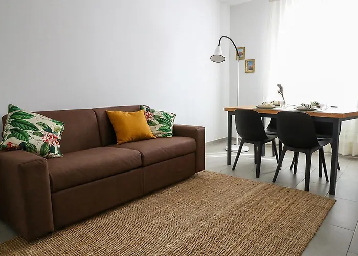 Domus Silvana Apartments